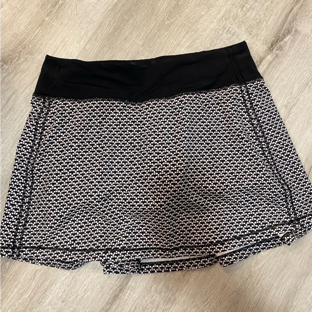 Lululemon Black and White Skort